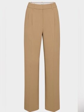 Aritzia The Effortless Pants Crepette Desert Sand 8 Short